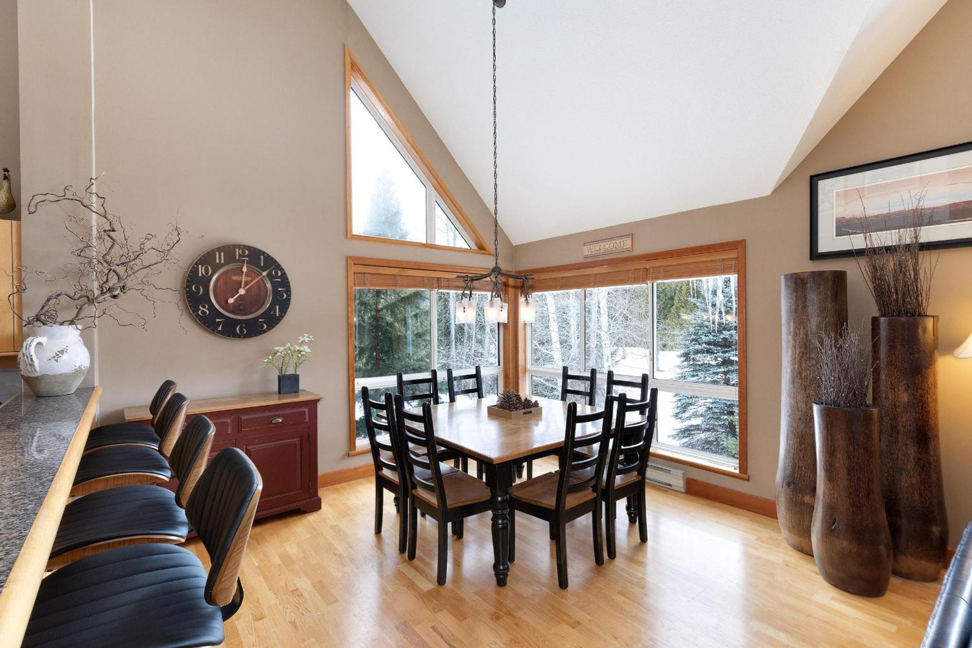 Alpine Greens 8 | Bright Townhome Near Blackcomb, Walk Or Shuttle To Skiing, Secure Parking Whistler Eksteriør bilde