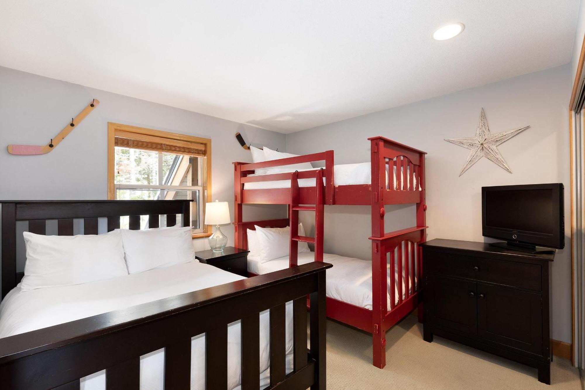 Alpine Greens 8 | Bright Townhome Near Blackcomb, Walk Or Shuttle To Skiing, Secure Parking Whistler Eksteriør bilde