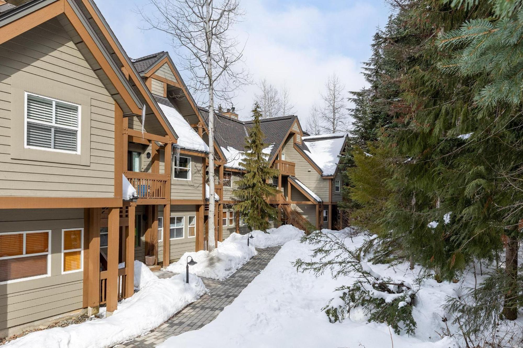 Alpine Greens 8 | Bright Townhome Near Blackcomb, Walk Or Shuttle To Skiing, Secure Parking Whistler Eksteriør bilde